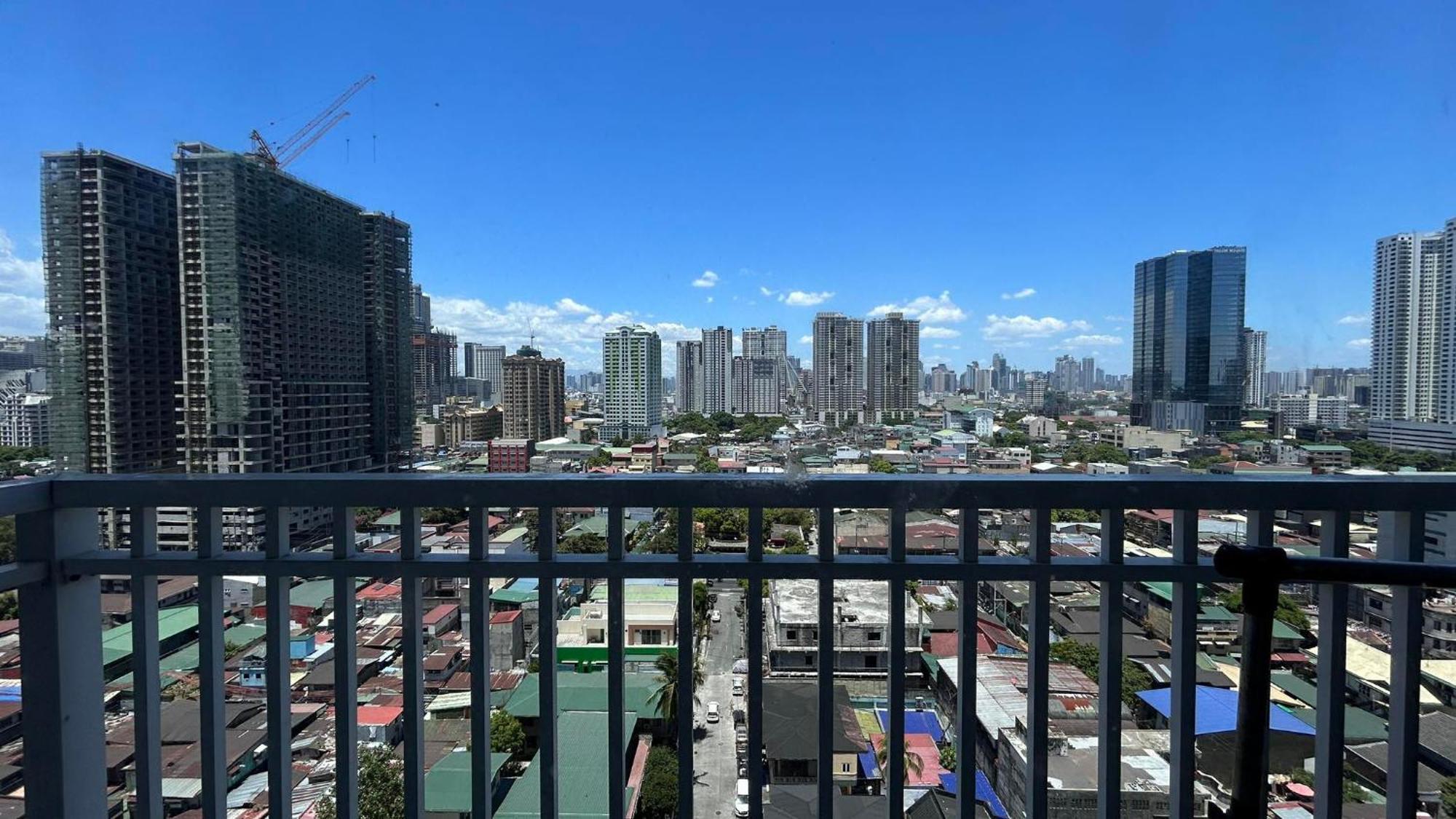 Smdc Breeze Residences By Dominga Manila Exterior photo